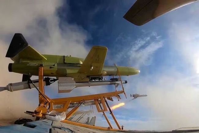 آغاز «شدیدترین موج» حملات موشکی و پهپادی ایران به اسرائیل و کشورهای منطقه